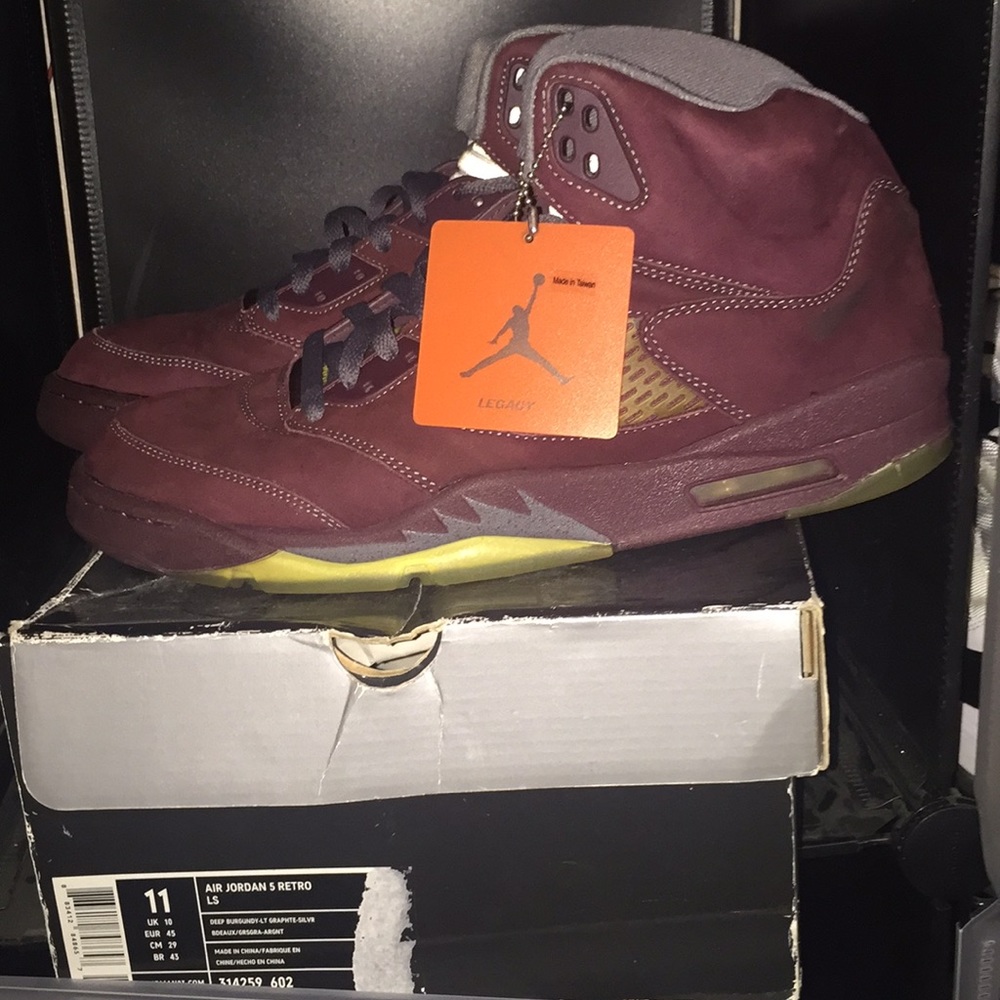 Nike Air jordan retro burgundy 5s